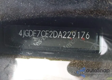 2013 Mercedes-Benz Gl 450 4Matic z USA, uszkodzony, nr VIN 4JGDF7CE2DA229176